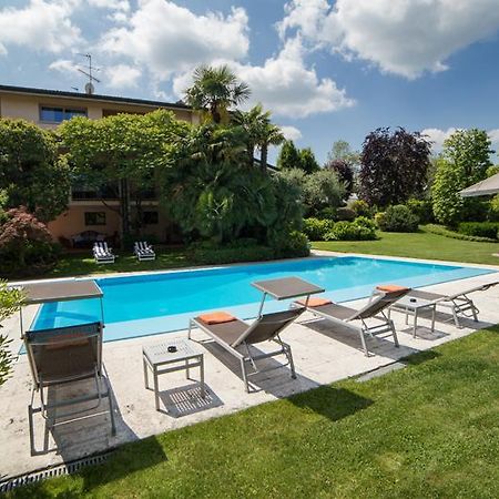 B&B Villa Adriano Desenzano del Garda Exterior foto