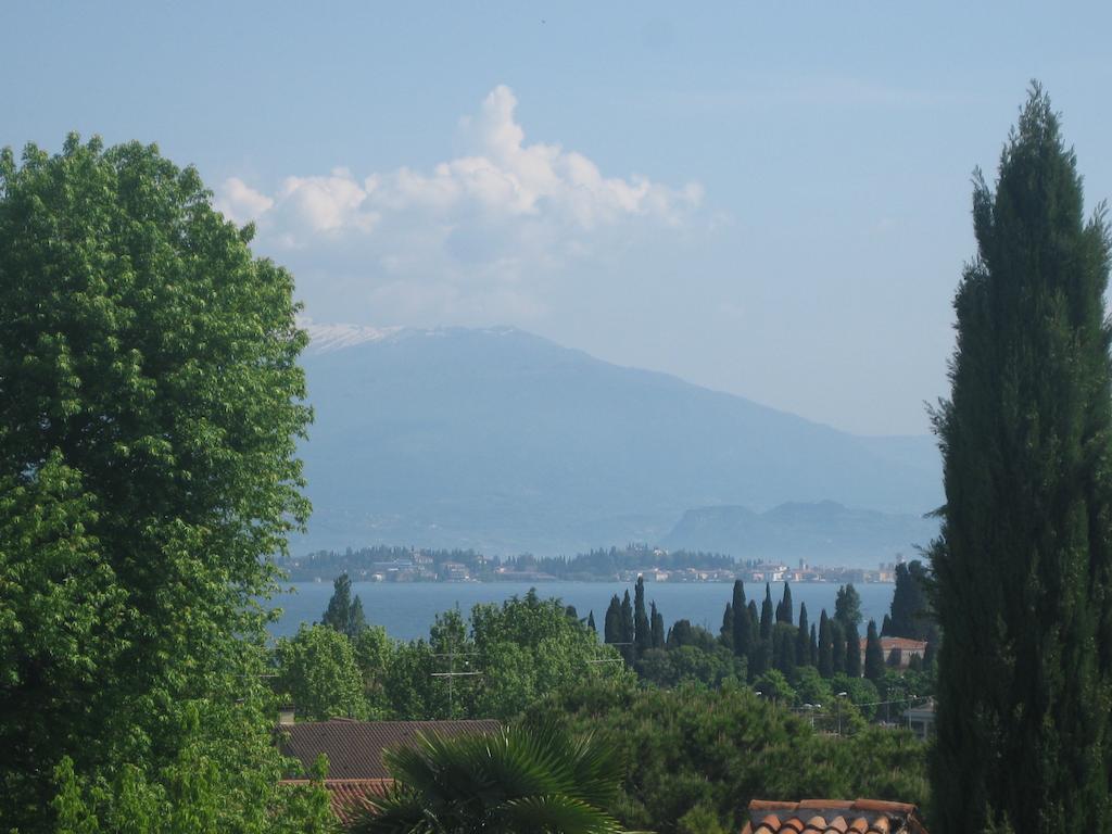 B&B Villa Adriano Desenzano del Garda Exterior foto